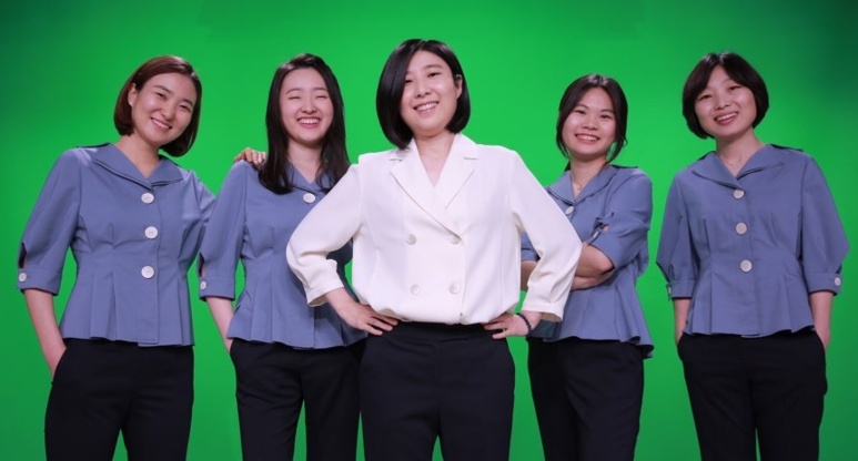 리그 참가를 앞두고 프로필 촬영에 나선 선수단