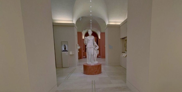 프랑스의 루브르 박물관 VR 투어