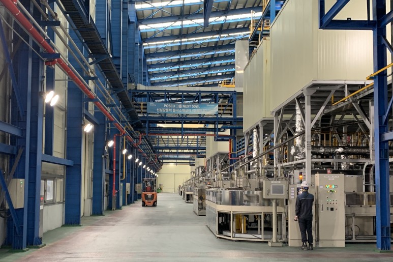 음극재 세종2공장 내부 전경