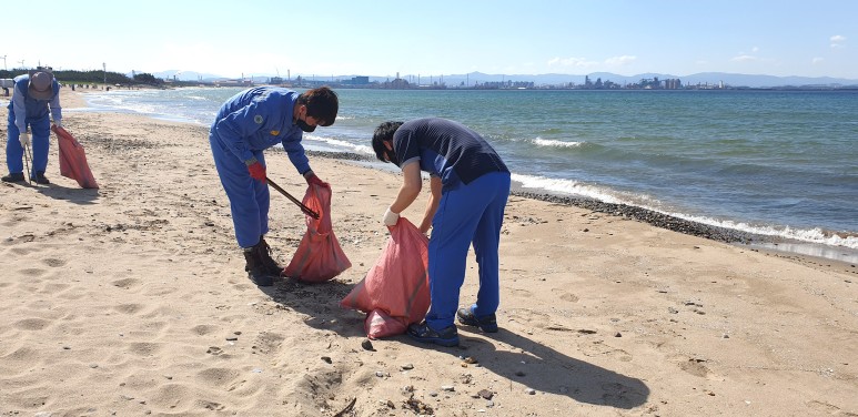 도구해수욕장 해양입양 재능나눔 활동 모습